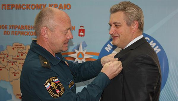 Игорь Гладнев получил медаль 