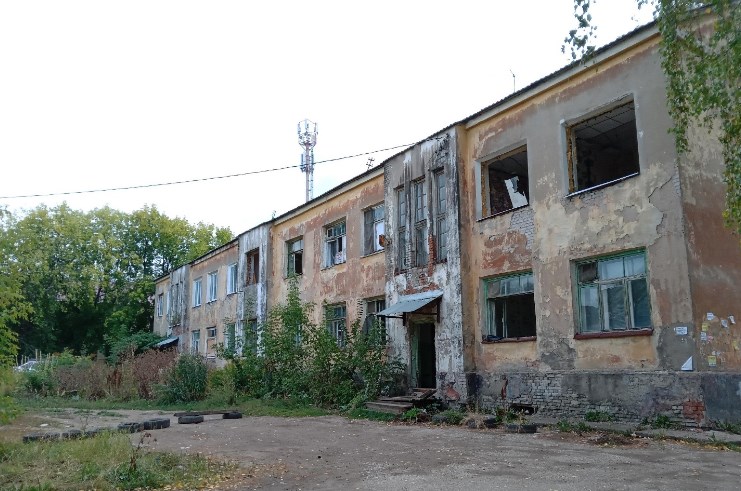 В Перми на аварийном доме по улице Куйбышева, 104 установят решётки