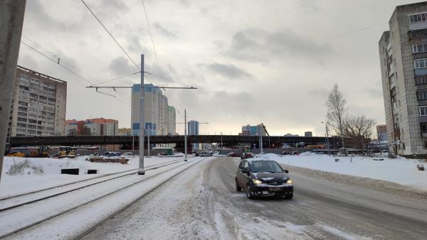 В Перми движение транспорта переключат с шоссе Космонавтов на второстепенную дорогу
