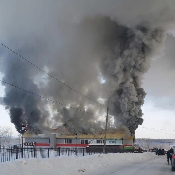 В МЧС сообщили о ликвидации пожара в магазинах Александровска Пермского края