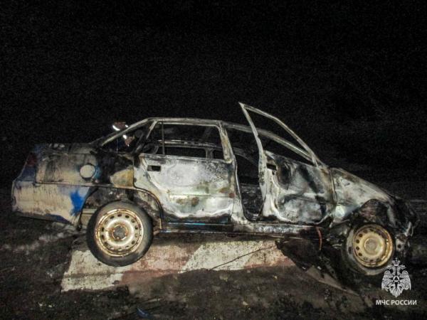 В Перми проезжающий мимо водитель спас мужчину из горящего автомобиля