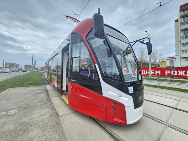 В Пермь прибыли три новых трамвая