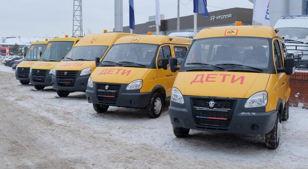 В Пермский край доставят новый школьный и медицинский транспорт