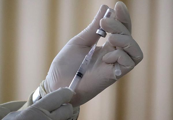 В центре Перми открылся мобильный пункт вакцинации против гриппа