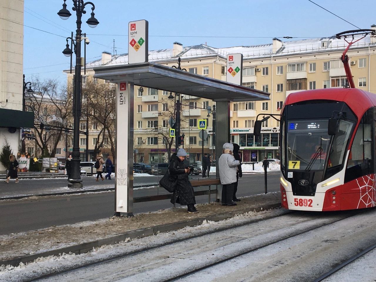 На трамвайной остановке «ЦУМ» в Перми установили навесы для пассажиров |  «Новый компаньон»