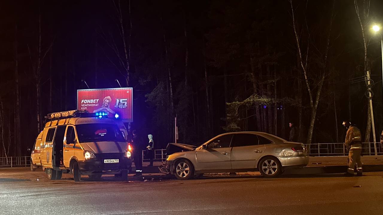 На кольцевой развязке в Сосновом бору в ДТП пострадали два человека |  «Новый компаньон»