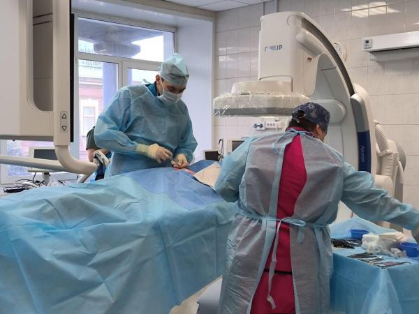 В Прикамье врачи впервые установили пациенту имплантируемый кардиомонитор