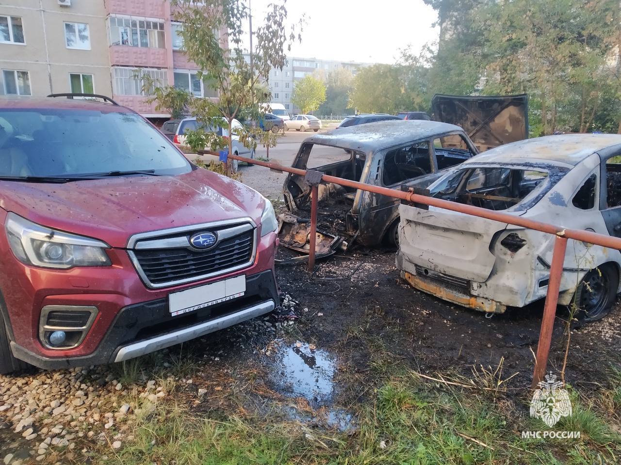 Житель Прикамья пытался слить бензин с чужой машины и устроил пожар